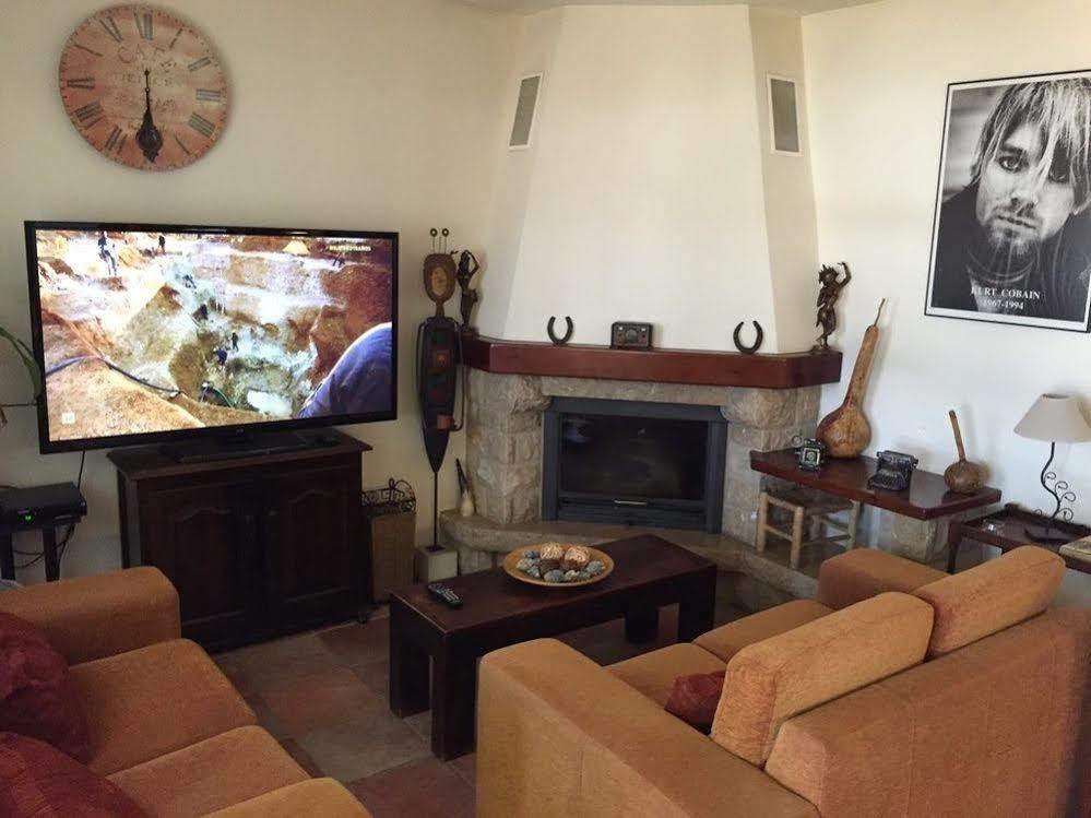 Mas Duc Konuk evi Brunyola Dış mekan fotoğraf