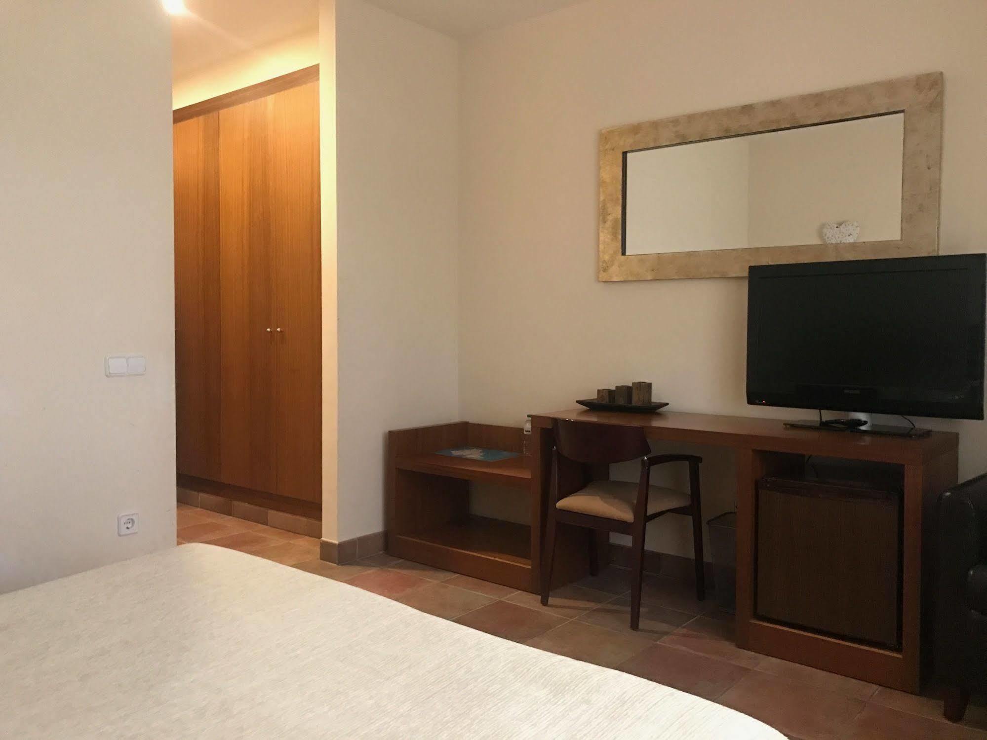 Mas Duc Konuk evi Brunyola Dış mekan fotoğraf