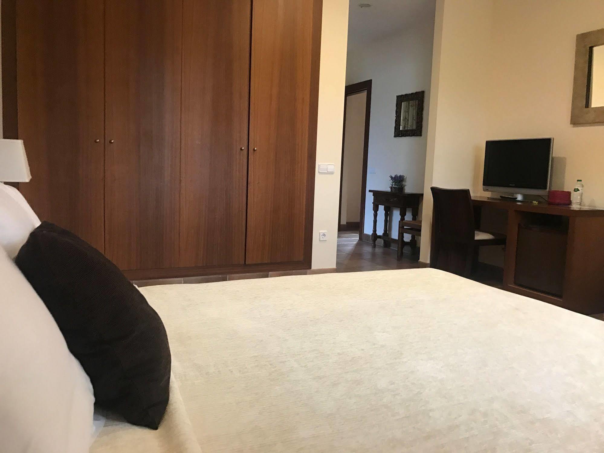 Mas Duc Konuk evi Brunyola Dış mekan fotoğraf
